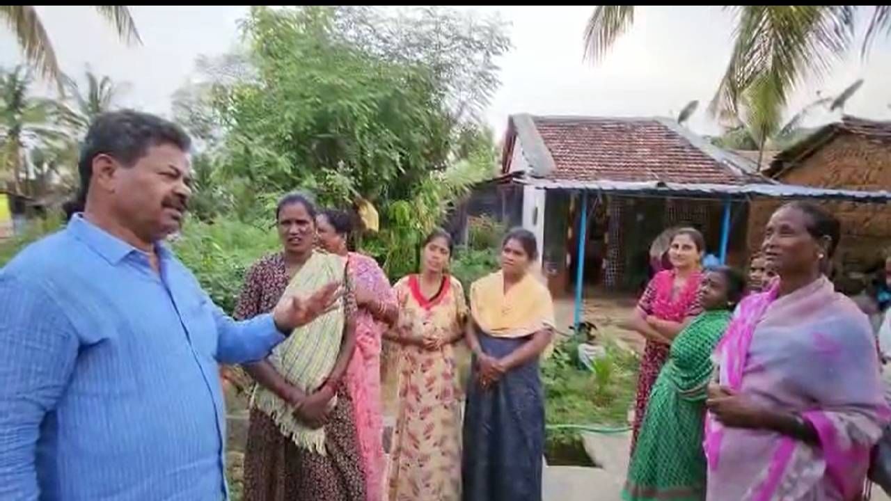 ವಿದ್ಯುತ್ ಬಿಲ್ ಪಾವತಿಸಬೇಡಿ​, ಬಸ್​ ಟಿಕೆಟ್​ ತೆಗೆದುಕೊಳ್ಳಬೇಡಿ ಎಂದು ಮಹಿಳಾ ಜಾಗೃತಿಗೆ ಮುಂದಾದ ಮಾಜಿ ಸಚಿವ ಎಂಪಿ ರೇಣುಕಾಚಾರ್ಯ