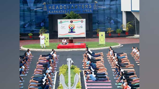 International Yoga Day 2023: ಕರ್ನಾಟಕದ ವಿವಿಧ ಜಿಲ್ಲೆಗಳಲ್ಲಿ ಯೋಗ ದಿನಾಚರಣೆ ಆಚರಿಸಿದ್ದು ಹೇಗೆ? ಇಲ್ಲಿದೆ ಫೋಟೋಸ್​