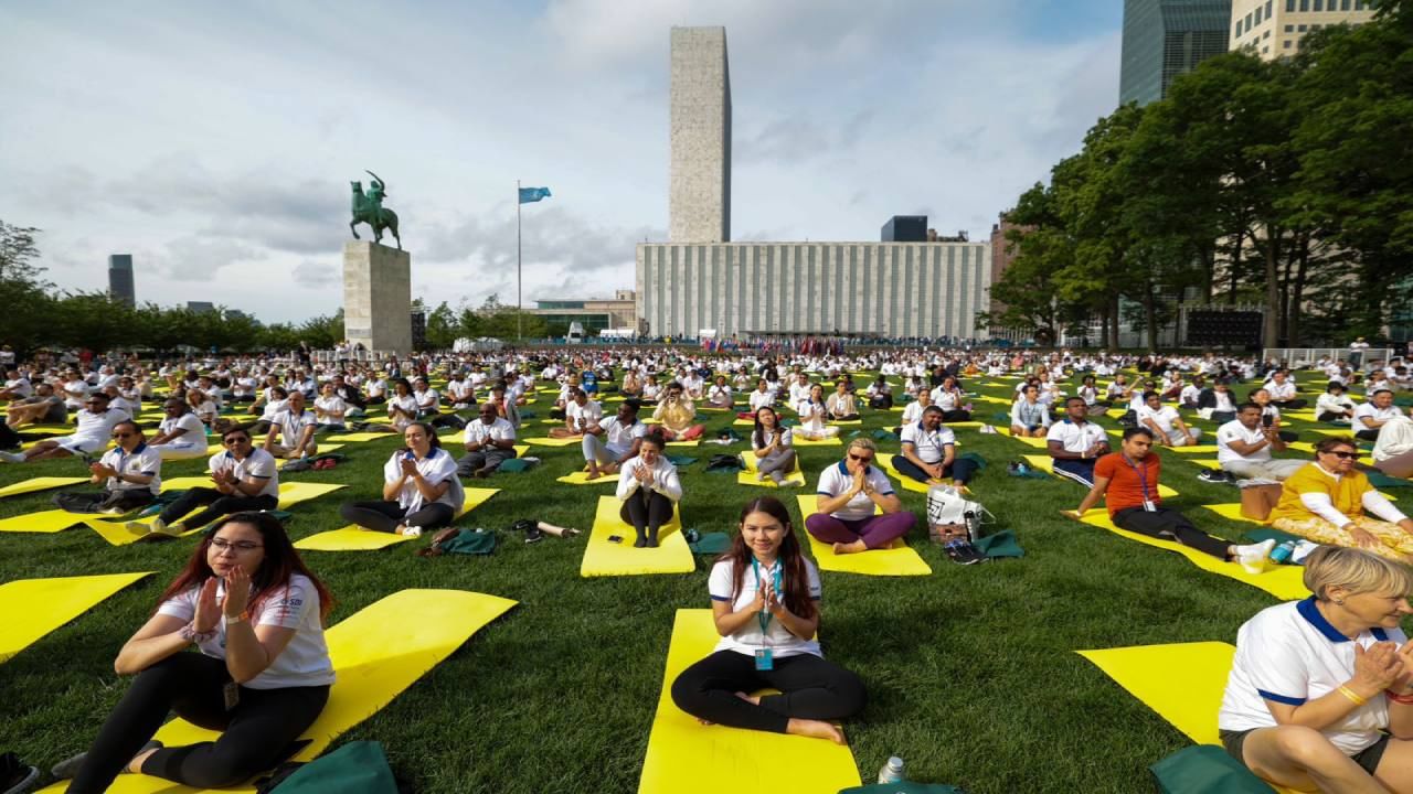 International Yoga Day 2023 PM Narendra Modi Yoga practice with 180 nations representatives at UNO main office at New York