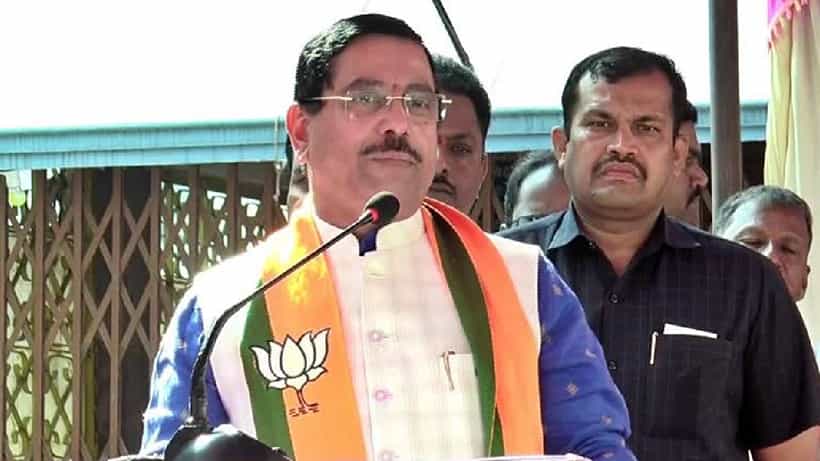 Anna Bhagya: ಕಾಂಗ್ರೆಸ್ ಕೈಯಲ್ಲಿ ಅಕ್ಕಿ ಕೊಡಲು ಆಗುತ್ತಿಲ್ಲ ಸುಳ್ಳು ಹೇಳುತ್ತಿದೆ: ಸಚಿವ ಪ್ರಹ್ಲಾದ್ ಜೋಶಿ ವಾಗ್ದಾಳಿ