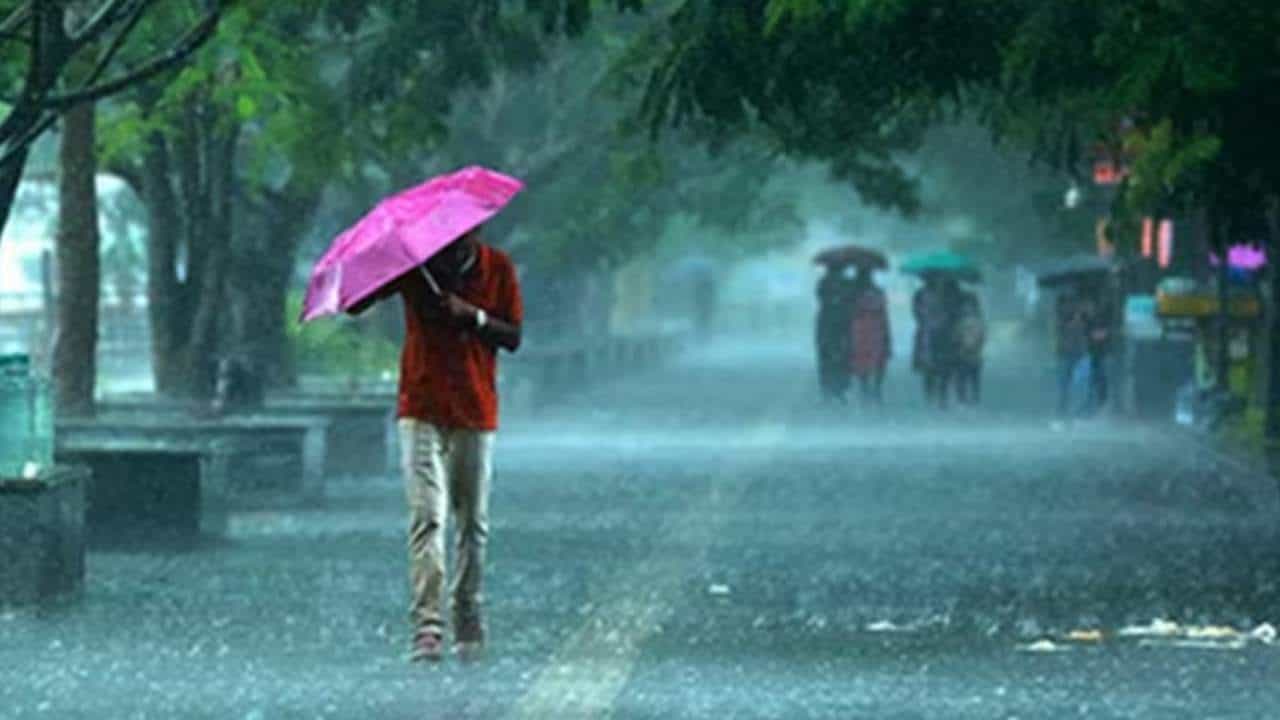 Karnataka Rains: ಕರಾವಳಿಯಲ್ಲಿ ಜೂನ್ 27ರ ವರೆಗೆ ಭಾರೀ ಮಳೆ: ಹವಾಮಾನ ಇಲಾಖೆ ಮುನ್ಸೂಚನೆ Karnataka Rains: ಕರಾವಳಿಯಲ್ಲಿ ಜೂನ್ 27ರ ವರೆಗೆ ಭಾರೀ ಮಳೆ: ಹವಾಮಾನ ಇಲಾಖೆ ಮುನ್ಸೂಚನೆ