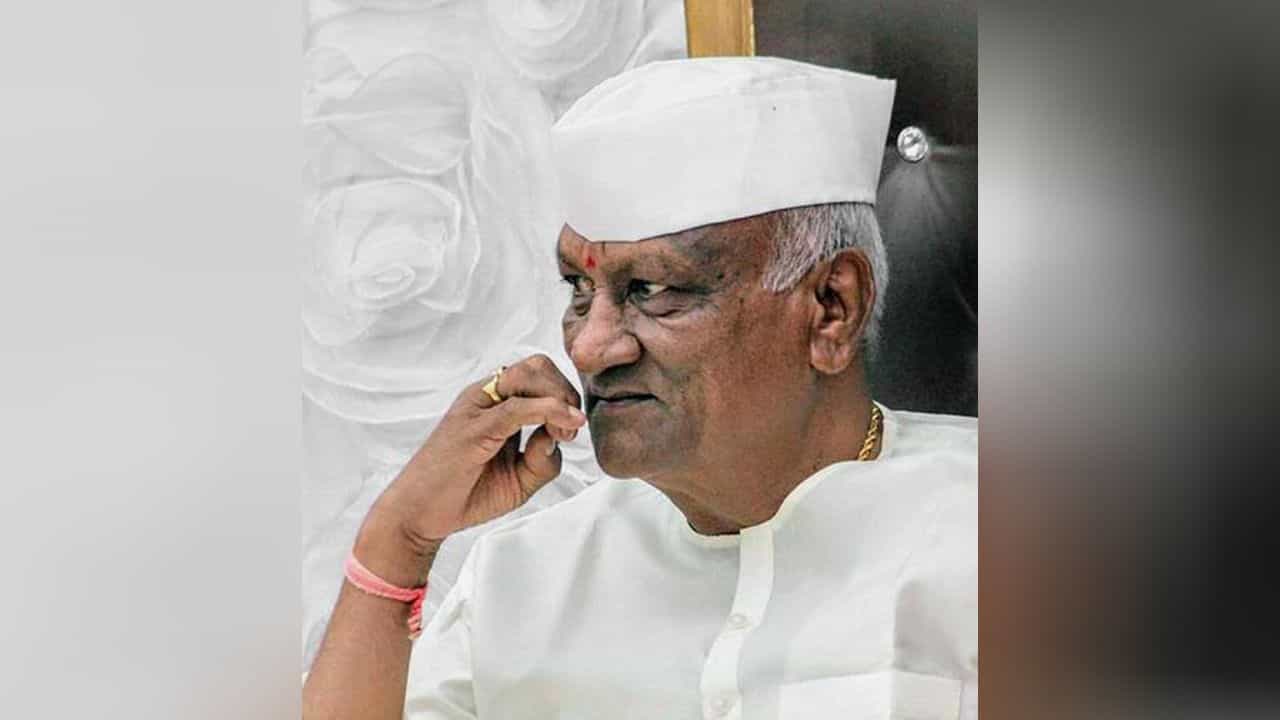 ರಾಜು ಕಾಗೆ ಮನೆ ಬಳಿ ಆತ್ಮಹತ್ಯೆಗೆ ನಿರ್ಧರಿಸಿದ್ದ ಗ್ರಾ.ಪಂ. ಸದಸ್ಯ ವಶಕ್ಕೆ; ತಮ್ಮ ವಿರುದ್ಧದ ಕಿರುಕುಳ ಆರೋಪದ ಬಗ್ಗೆ ಶಾಸಕ ಹೇಳಿದ್ಧೇನು?