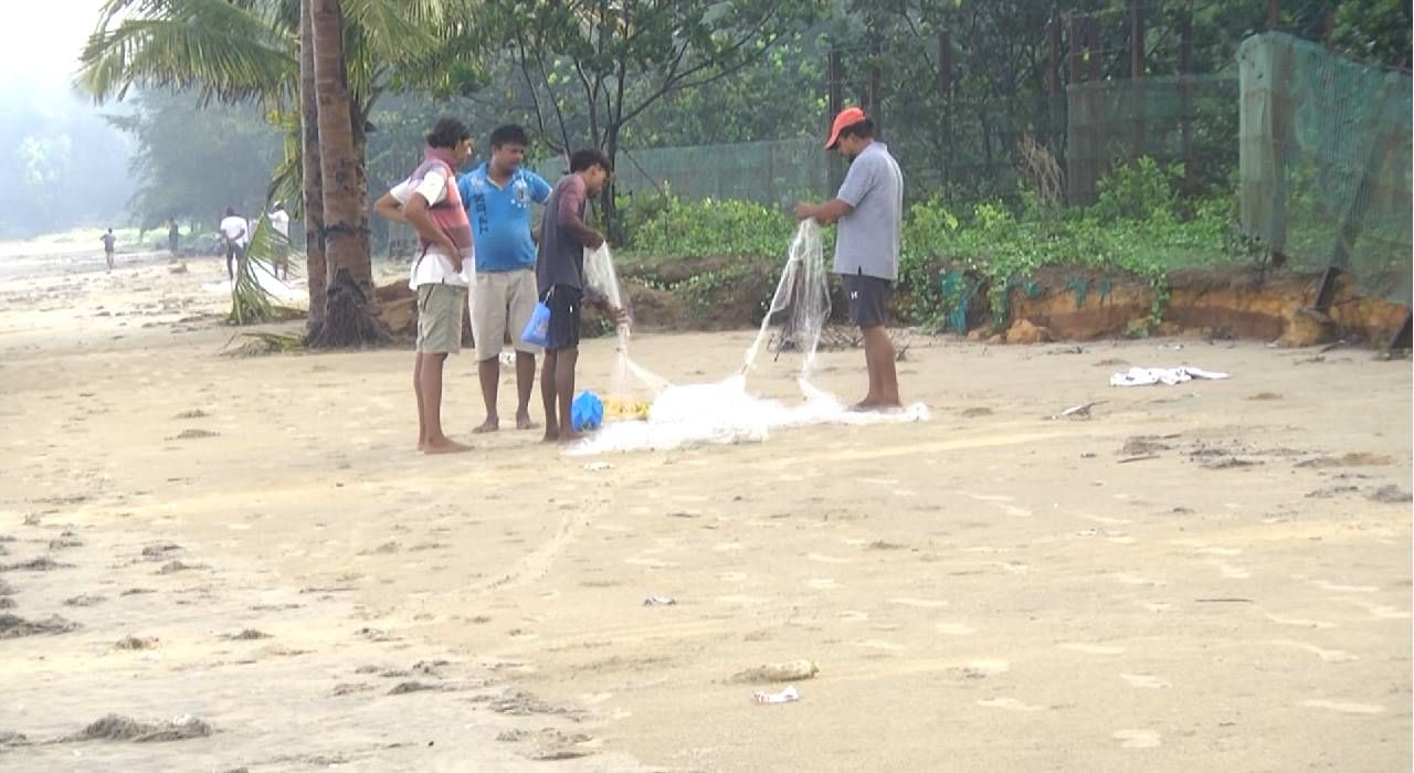 coastal erosion in Uttar Kannada sea barrier destroyed  