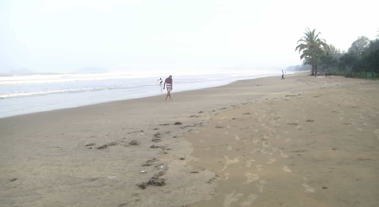 coastal erosion in Uttar Kannada sea barrier destroyed