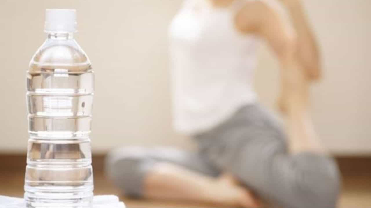 International Yoga Day 2023: ಯೋಗ ಮಾಡುವಾಗ ನೀರು ಕುಡಿಯಬಹುದೇ? ಯೋಗ ಮಾಡ್ತಾ ಮಾಡ್ತಾ ನೀರನ್ನು ಕುಡಿಯುವುದು ಹೇಗೆ? International Yoga Day 2023: ಯೋಗ ಮಾಡುವಾಗ ನೀರು ಕುಡಿಯಬಹುದೇ? ಯೋಗ ಮಾಡ್ತಾ ಮಾಡ್ತಾ ನೀರನ್ನು ಕುಡಿಯುವುದು ಹೇಗೆ?