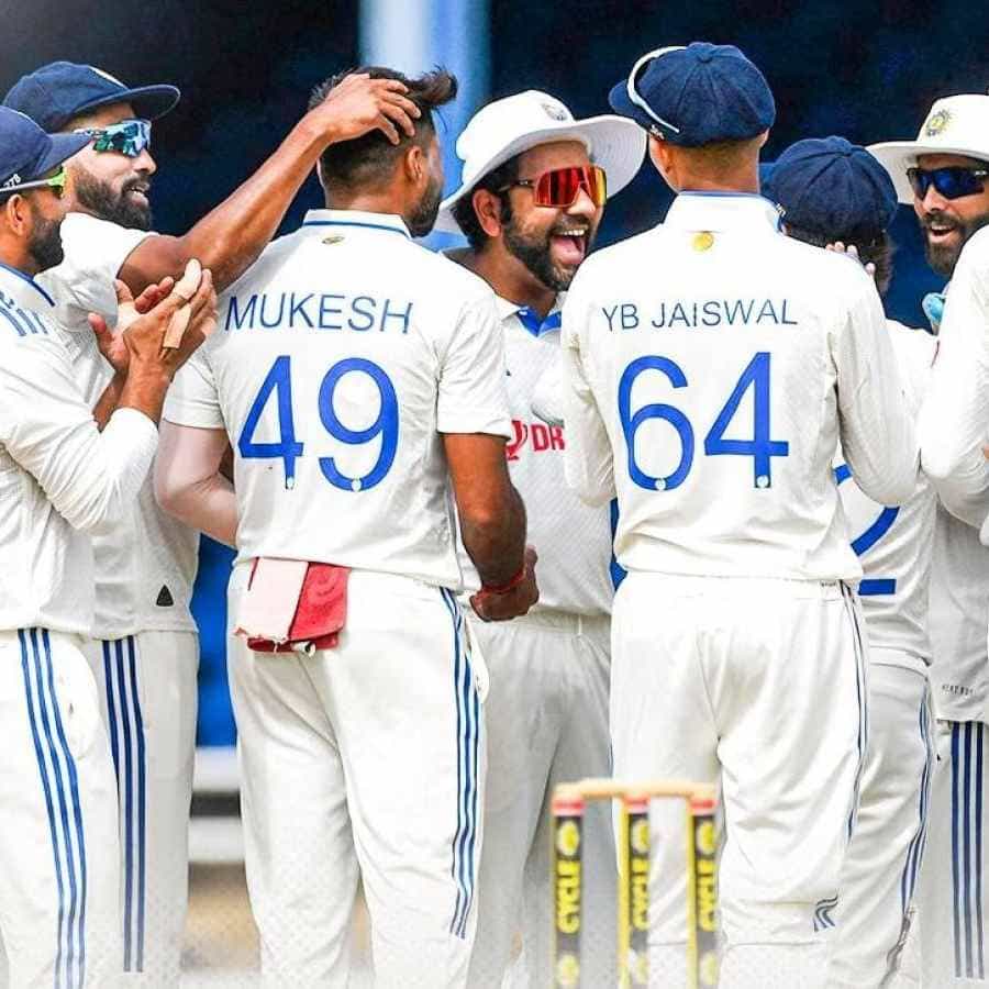 ಕ್ವೀನ್ಸ್ ಪಾರ್ಕ್ ಓವಲ್ನಲ್ಲಿ ನಡೆಯುತ್ತಿರುವ ಭಾರತ ಹಾಗೂ ವೆಸ್ಟ್ ಇಂಡೀಸ್ ನಡುವಣ ಅಂತಿಮ ಎರಡನೇ ಟೆಸ್ಟ್ ಪಂದ್ಯ ರೋಚಕತೆ ಸೃಷ್ಟಿಸಿದೆ. ಇಂದು ಕೊನೆಯ ದಿನದಾಟ ಮಾತ್ರ ಬಾಕಿ ಉಳಿದಿದ್ದು ಕೆರಿಬಿಯನ್ನರ ಗೆಲುವಿಗೆ 289 ರನ್ಗಳ ಅವಶ್ಯಕತೆಯಿದ್ದರೆ, ಭಾರತದ ಜಯಕ್ಕೆ 8 ವಿಕೆಟ್ಗಳು ಬೇಕಾಗಿದೆ.