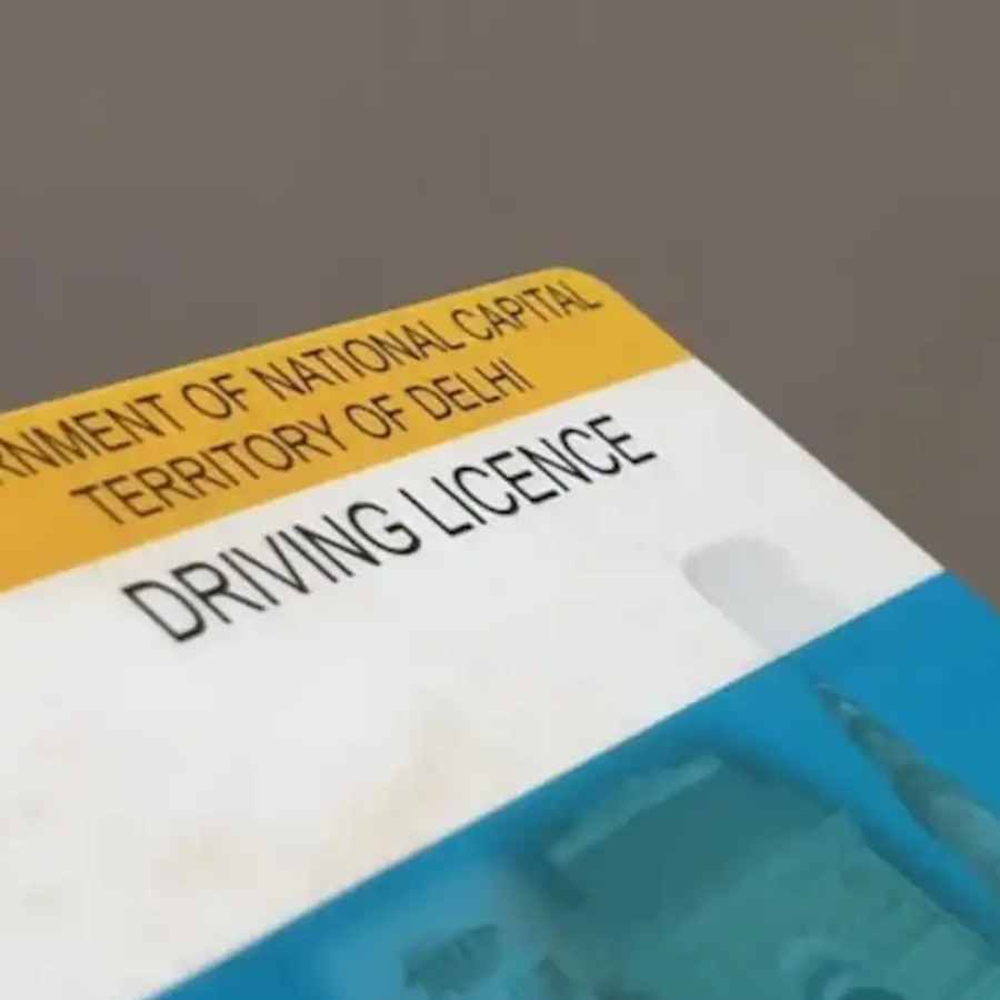 ಭಾರತದಲ್ಲಿ ಡ್ರೈವಿಂಗ್ ಲೈಸೆನ್ಸ್ ಪಡೆಯಬೇಕಾದರೆ, ನೀವು ಮೊದಲು ಲರ್ನಿಂಗ್ ಡ್ರೈವಿಂಗ್ ಲೈಸೆನ್ಸ್ ಪಡೆಯಬೇಕು. ಇದು ಸರ್ಕಾರದ ವಾಹನ ಪರವಾನಿಗಿಯ ನಿಯಮ. ಇದಕ್ಕೂ ಒಂದಿಷ್ಟು ಸಮಯ ತೆಗೆದುಕೊಳ್ಳುತ್ತದೆ.