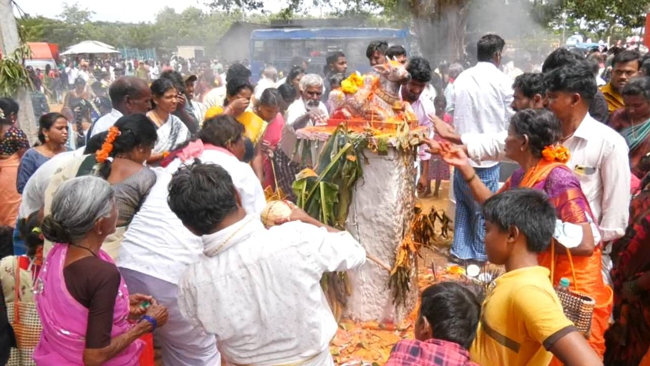 ಇನ್ನು ಪುರಾಣದ ಪ್ರಕಾರ ಈ ಹಿಂದೆ ಮಾದೇಶ್ವರರು ಬಿಕ್ಷೆ ಬೇಡುತ್ತ ಬಂದು ಇಲ್ಲಿ ಐಕ್ಯರಾಗಿದ್ದಾರಂತೆ ಹಾಗಾಗಿ ಆಗಿನಿಂದಲು ಇಲ್ಲಿ ಭೀಮನ ಅಮವಾಸ್ಯೆಯಂದು ವಿಶೇಷ ಜಾತ್ರಾಮಹೋತ್ಸವ ನಡೆಯುತ್ತಿದೆ.