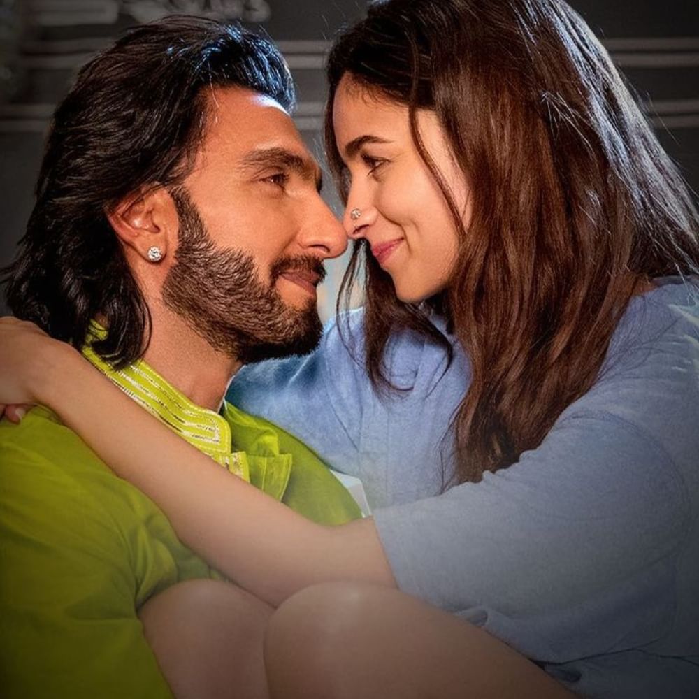 ರಣ್ವೀರ್-ಆಲಿಯಾ ಒಟ್ಟಿಗೆ ನಟಿಸಿರುವ ಎರಡನೇ ಸಿನಿಮಾ ಇದು.