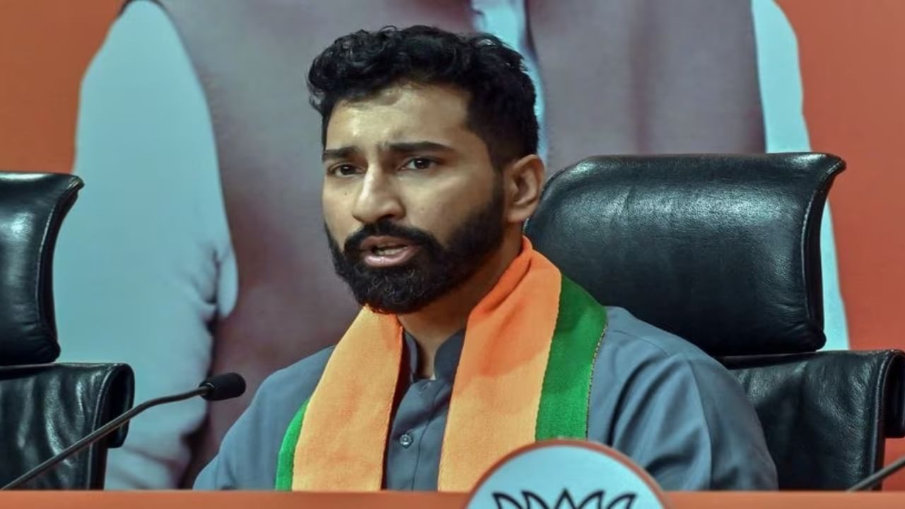 ಕೇರಳದಲ್ಲಿ ಮುಸ್ಲಿಂ ಯೂತ್ ಲೀಗ್ ಪ್ರತಿಭಟನೆ ವೇಳೆ ಹಿಂದೂ ವಿರೋಧಿ ಘೋಷಣೆ; ಕಾಂಗ್ರೆಸ್, ಸಿಪಿಎಂ ಈ ಬಗ್ಗೆ ಏನು ಹೇಳುತ್ತದೆ?: ಅನಿಲ್ ಆಂಟನಿ ಕೇರಳದಲ್ಲಿ ಮುಸ್ಲಿಂ ಯೂತ್ ಲೀಗ್ ಪ್ರತಿಭಟನೆ ವೇಳೆ ಹಿಂದೂ ವಿರೋಧಿ ಘೋಷಣೆ; ಕಾಂಗ್ರೆಸ್, ಸಿಪಿಎಂ ಈ ಬಗ್ಗೆ ಏನು ಹೇಳುತ್ತದೆ?: ಅನಿಲ್ ಆಂಟನಿ