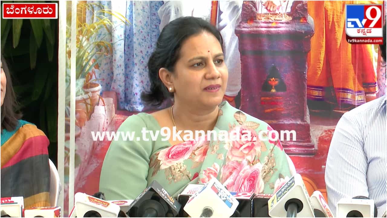‘ಆಚಾರ್ ಆ್ಯಂಡ್ ಕೋ’ ಗೆದ್ದ ಬಳಿಕ ಅಶ್ವಿನಿ ಪುನೀತ್ ರಾಜ್ಕುಮಾರ್ ಮುಂದೆ ಇದೆ ದೊಡ್ಡ ಸವಾಲು ‘ಆಚಾರ್ ಆ್ಯಂಡ್ ಕೋ’ ಗೆದ್ದ ಬಳಿಕ ಅಶ್ವಿನಿ ಪುನೀತ್ ರಾಜ್ಕುಮಾರ್ ಮುಂದೆ ಇದೆ ದೊಡ್ಡ ಸವಾಲು
