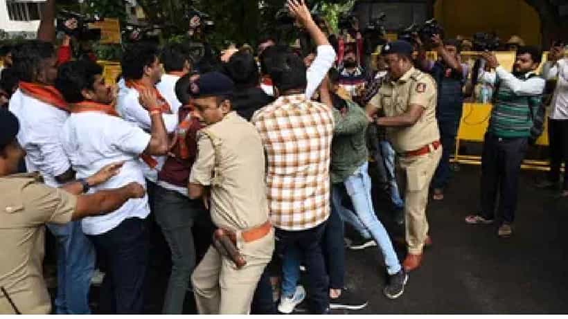 ಸಚಿವ ಪರಮೇಶ್ವರ್ ನಿವಾಸಕ್ಕೆ ನುಗ್ಗಲು ಯತ್ನ, ಬಿಜೆಪಿ ಯುವ ಮೋರ್ಚಾ ಕಾರ್ಯಕರ್ತರ ವಿರುದ್ಧ ಎಫ್ಐಆರ್