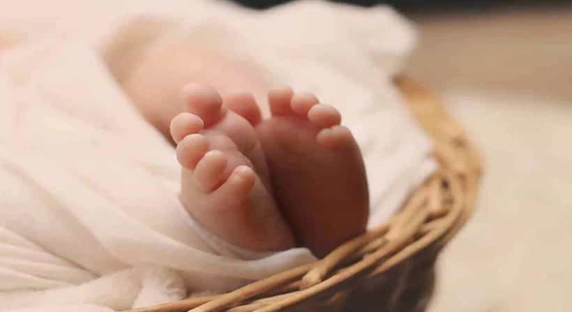 West Bengal: ಪಶ್ಚಿಮ ಬಂಗಾಳ; ಇನ್ಸ್ಟಾಗ್ರಾಂ ರೀಲ್ಸ್ಗಾಗಿ ಐಫೋನ್ ಖರೀದಿಸಲು 8 ತಿಂಗಳ ಮಗುವನ್ನೇ ಮಾರಿದ ದಂಪತಿ