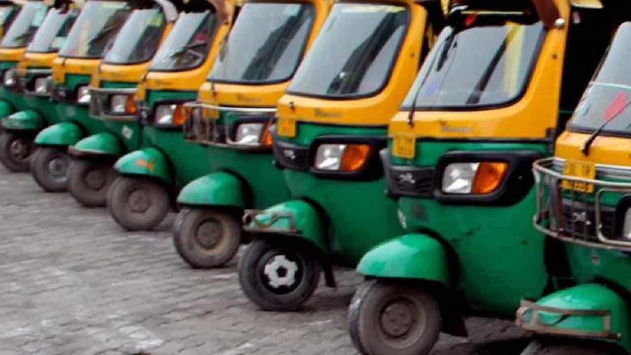 Bengaluru: ಖಾಸಗಿ ಸಾರಿಗೆ ಒಕ್ಕೂಟ ಕರೆ ನೀಡಿದ್ದ ಬಂದ್ ವಾಪಸ್, ಬೇಡಿಕೆ ಈಡೇರಿಕೆಗೆ ಸರ್ಕಾರಕ್ಕೆ ಆ.10ರ ಗಡುವು Bengaluru: ಖಾಸಗಿ ಸಾರಿಗೆ ಒಕ್ಕೂಟ ಕರೆ ನೀಡಿದ್ದ ಬಂದ್ ವಾಪಸ್, ಬೇಡಿಕೆ ಈಡೇರಿಕೆಗೆ ಸರ್ಕಾರಕ್ಕೆ ಆ.10ರ ಗಡುವು