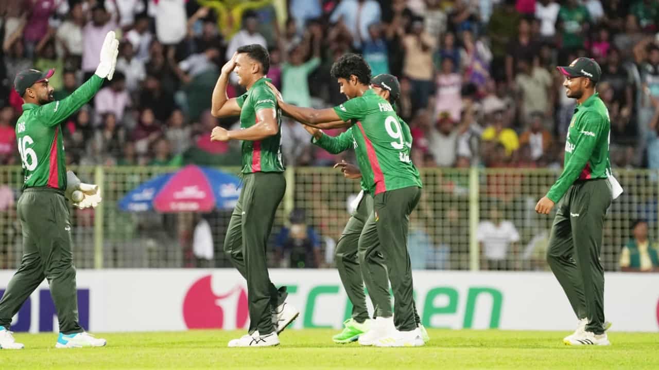 BAN vs AFG: ಅಫ್ಘಾನ್ ವಿರುದ್ಧ ಸೇಡು ತೀರಿಸಿಕೊಂಡ ಬಾಂಗ್ಲಾ ಹುಲಿಗಳು BAN vs AFG: ಅಫ್ಘಾನ್ ವಿರುದ್ಧ ಸೇಡು ತೀರಿಸಿಕೊಂಡ ಬಾಂಗ್ಲಾ ಹುಲಿಗಳು