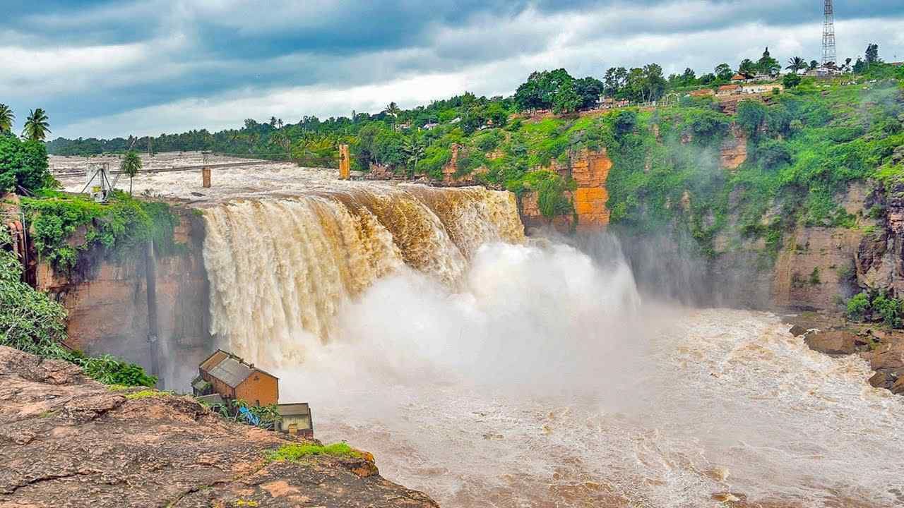 ಬೆಳಗಾವಿ ಮಳೆ: ಜಲಪಾತಗಳ ಸಮೀಪ ಭೇಟಿಗೆ ನಿರ್ಬಂಧ, ಕಾಳಜಿ ಕೇಂದ್ರಕ್ಕೆ ತೆರಳಲು ನದಿ ತೀರದ ಜನರಿಗೆ ಸೂಚನೆ ಬೆಳಗಾವಿ ಮಳೆ: ಜಲಪಾತಗಳ ಸಮೀಪ ಭೇಟಿಗೆ ನಿರ್ಬಂಧ, ಕಾಳಜಿ ಕೇಂದ್ರಕ್ಕೆ ತೆರಳಲು ನದಿ ತೀರದ ಜನರಿಗೆ ಸೂಚನೆ
