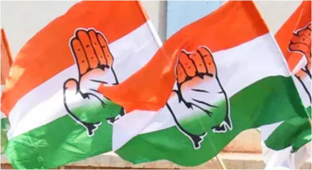 Karnataka Politics: ಸರ್ಕಾರ ಬೀಳಿಸುವ ಹೇಳಿಕೆ ನರಿ ದ್ರಾಕ್ಷಿಗೆ ಆಸೆಪಟ್ಟಂತೆ; ಬಿಜೆಪಿ, ಜೆಡಿಎಸ್ ವಿರುದ್ಧ ಕಾಂಗ್ರೆಸ್ ವ್ಯಂಗ್ಯ Karnataka Politics: ಸರ್ಕಾರ ಬೀಳಿಸುವ ಹೇಳಿಕೆ ನರಿ ದ್ರಾಕ್ಷಿಗೆ ಆಸೆಪಟ್ಟಂತೆ; ಬಿಜೆಪಿ, ಜೆಡಿಎಸ್ ವಿರುದ್ಧ ಕಾಂಗ್ರೆಸ್ ವ್ಯಂಗ್ಯ