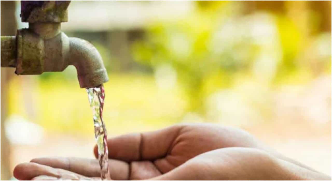 ರಾಯಚೂರು: ನೀರು ಕುಡಿಯಲು ಯೋಗ್ಯವಾಗಿಲ್ಲ ಎಂದು ವರದಿ ನೀಡಿದ್ದಕ್ಕೆ ವೈದ್ಯರ ಮೇಲೆ ಪಿಡಿಓ ಗರಂ ರಾಯಚೂರು: ನೀರು ಕುಡಿಯಲು ಯೋಗ್ಯವಾಗಿಲ್ಲ ಎಂದು ವರದಿ ನೀಡಿದ್ದಕ್ಕೆ ವೈದ್ಯರ ಮೇಲೆ ಪಿಡಿಓ ಗರಂ