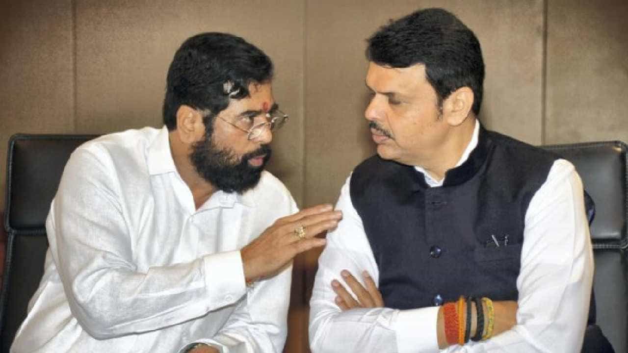 Maharashtra Cabinet Expansion: ಮಹಾರಾಷ್ಟ್ರದಲ್ಲಿ ಶೀಘ್ರವೇ ಸಚಿವ ಸಂಪುಟ ವಿಸ್ತರಣೆ, ತಡರಾತ್ರಿ ಶಿಂದೆ, ಫಡ್ನವಿಸ್ ನಡುವೆ ಮಹತ್ವದ ಚರ್ಚೆ Maharashtra Cabinet Expansion: ಮಹಾರಾಷ್ಟ್ರದಲ್ಲಿ ಶೀಘ್ರವೇ ಸಚಿವ ಸಂಪುಟ ವಿಸ್ತರಣೆ, ತಡರಾತ್ರಿ ಶಿಂದೆ, ಫಡ್ನವಿಸ್ ನಡುವೆ ಮಹತ್ವದ ಚರ್ಚೆ