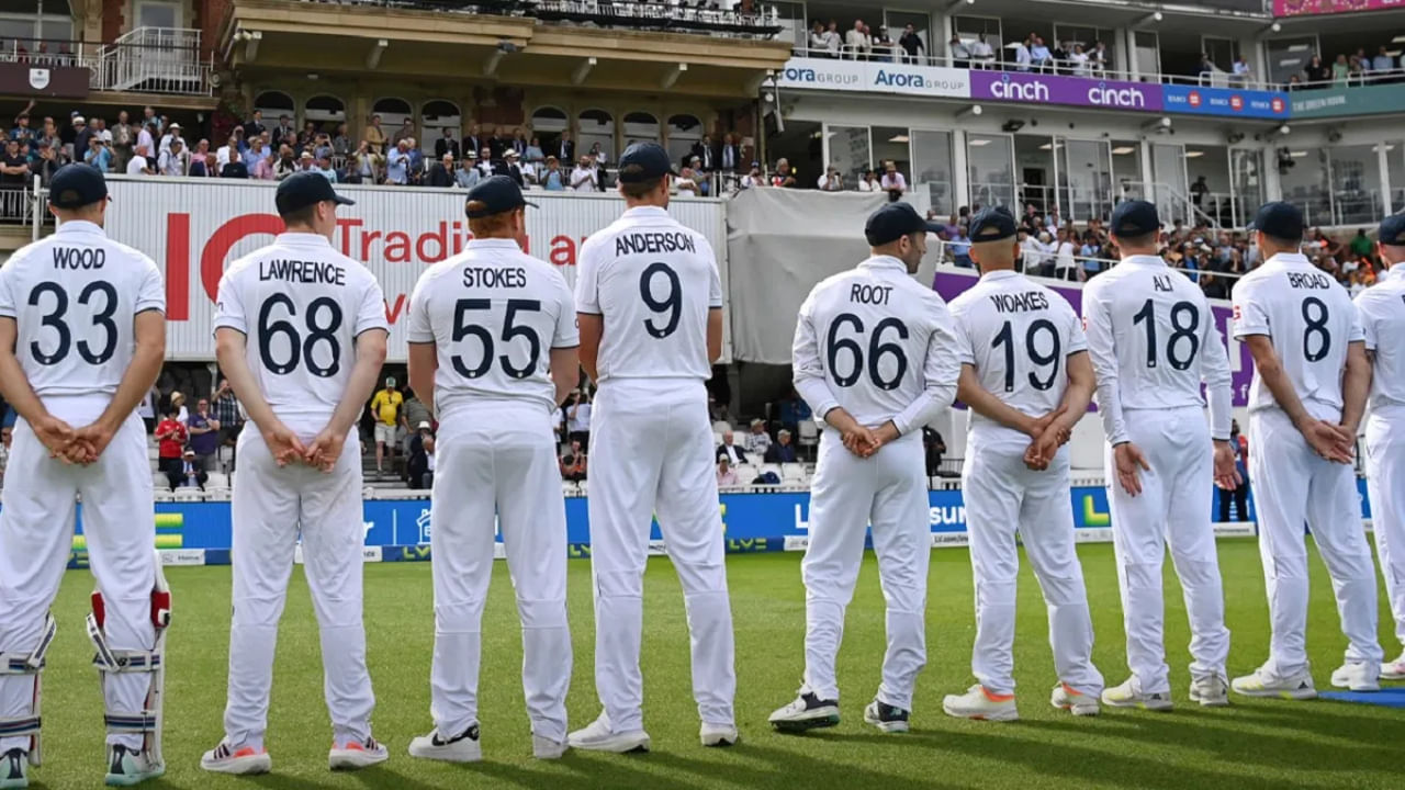 Ashes 2023: ಒಂದೊಳ್ಳೆ ಉದ್ದೇಶಕ್ಕೆ ಪರಸ್ಪರ ಜೆರ್ಸಿ ಬದಲಿಸಿಕೊಂಡ ಇಂಗ್ಲೆಂಡ್ ಆಟಗಾರರು Ashes 2023: ಒಂದೊಳ್ಳೆ ಉದ್ದೇಶಕ್ಕೆ ಪರಸ್ಪರ ಜೆರ್ಸಿ ಬದಲಿಸಿಕೊಂಡ ಇಂಗ್ಲೆಂಡ್ ಆಟಗಾರರು