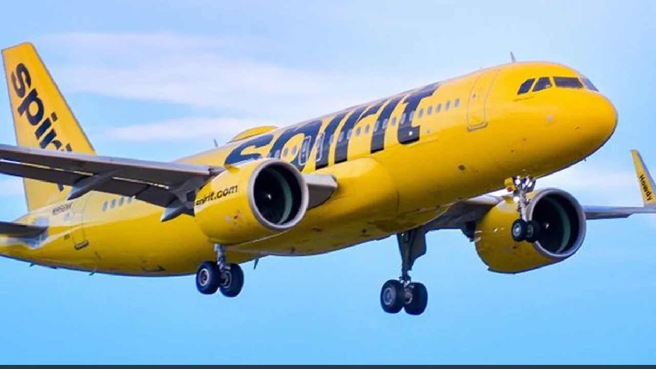 Spirit Airlines: ವಿಮಾನದ ಫ್ಲೋರ್​ ಮೇಲೆಯೇ ಮೂತ್ರ ವಿಸರ್ಜನೆ ಮಾಡಿದ ಮಹಿಳೆ