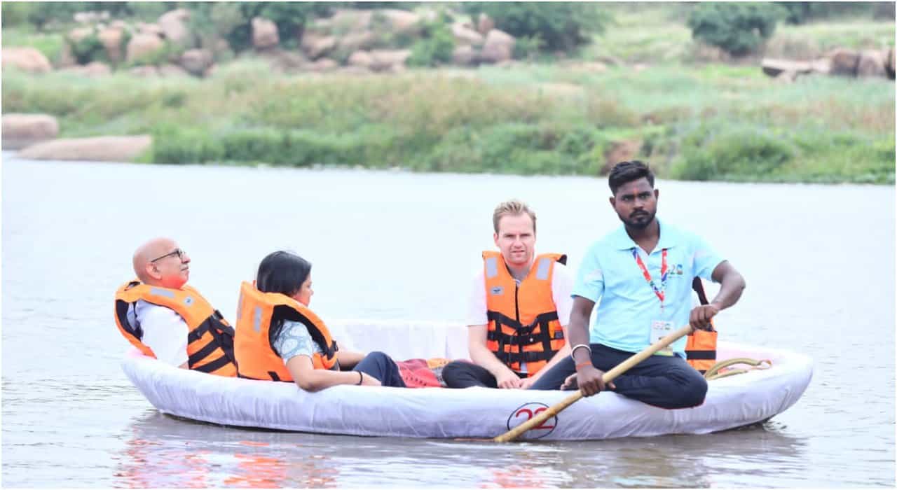 G20 Meeting: ಹಂಪಿಯಲ್ಲಿ ಶೆರ್ಪಾಗಳಿಂದ ಯೋಗಾಭ್ಯಾಸ, ಹರಿಗೋಲು ಸವಾರಿ G20 Meeting: ಹಂಪಿಯಲ್ಲಿ ಶೆರ್ಪಾಗಳಿಂದ ಯೋಗಾಭ್ಯಾಸ, ಹರಿಗೋಲು ಸವಾರಿ