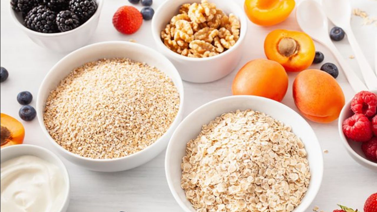 Healthiest Oats: ದೇಹಕ್ಕೆ ಯಾವ ರೀತಿಯ ಓಟ್ಸ್ ಉತ್ತಮ? ಅದರ ವಿಧಗಳಾವುವು? ಇಲ್ಲಿದೆ ಮಾಹಿತಿ Healthiest Oats: ದೇಹಕ್ಕೆ ಯಾವ ರೀತಿಯ ಓಟ್ಸ್ ಉತ್ತಮ? ಅದರ ವಿಧಗಳಾವುವು? ಇಲ್ಲಿದೆ ಮಾಹಿತಿ