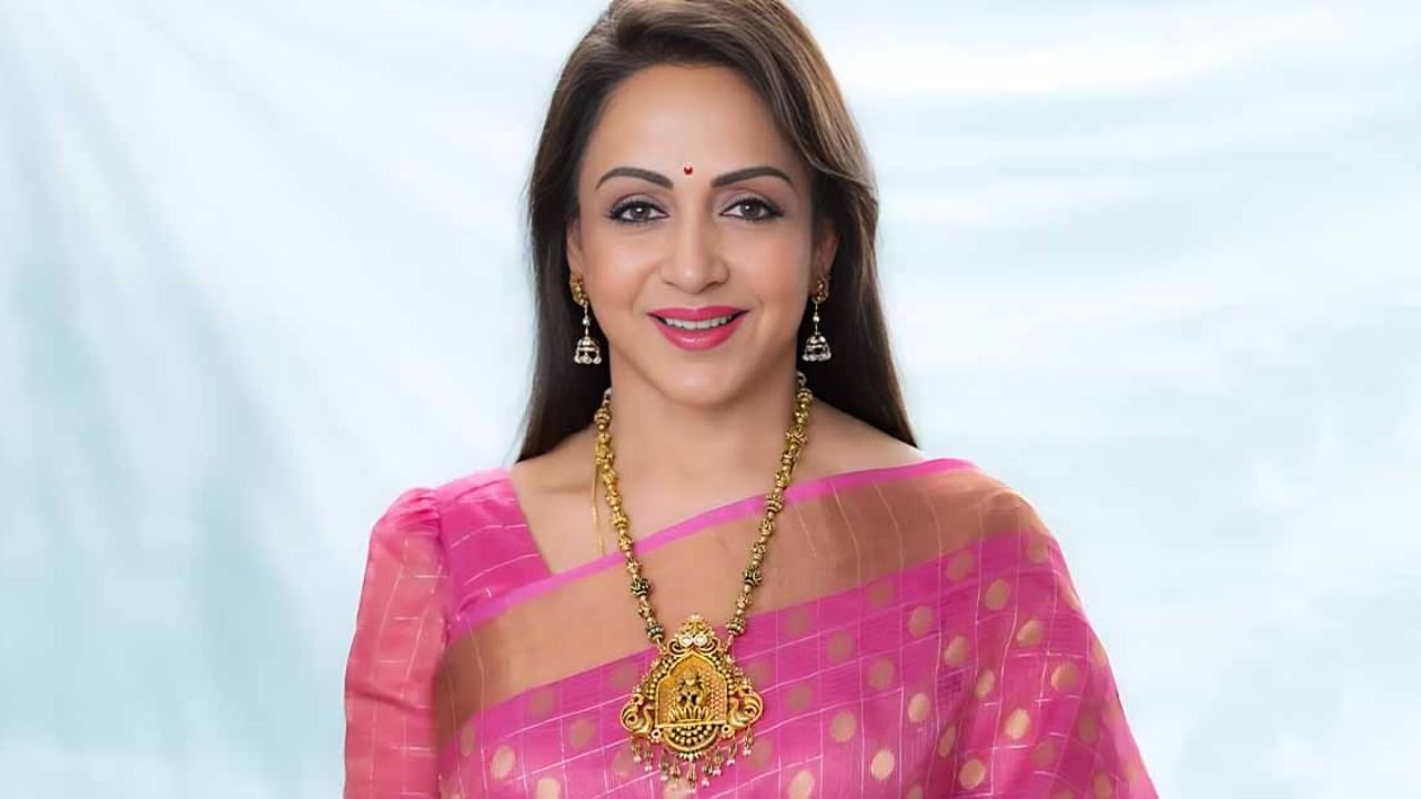 Hema Malini: ‘ಸೀರೆಯ ಸೆರಗು ಜಾರಿ ಬೀಳಿಸುವ ಆಲೋಚನೆಯಲ್ಲಿ ಆ ನಿರ್ದೇಶಕ ಇದ್ದ’; ಹೇಮಾ ಮಾಲಿನಿ