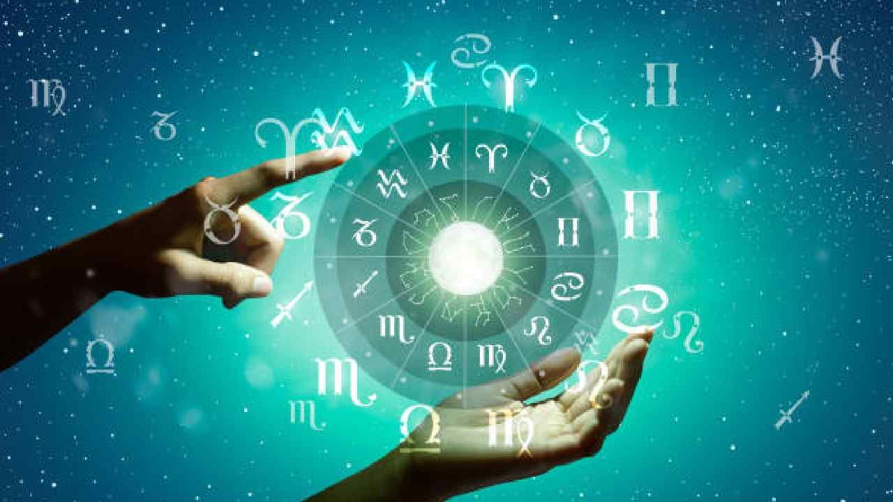 Horoscope: ದಿನಭವಿಷ್ಯ, ಈ ರಾಶಿಯವರು ಯಾರದ್ದೋ ಸಿಟ್ಟನ್ನು ಇನ್ಯಾರದ್ದೋ ಮೇಲೆ ತೀರಿಸಿಕೊಂಡು ಸಮಾಧಾನಪಡಲಿದ್ದಾರೆ Horoscope: ದಿನಭವಿಷ್ಯ, ಈ ರಾಶಿಯವರು ಯಾರದ್ದೋ ಸಿಟ್ಟನ್ನು ಇನ್ಯಾರದ್ದೋ ಮೇಲೆ ತೀರಿಸಿಕೊಂಡು ಸಮಾಧಾನಪಡಲಿದ್ದಾರೆ