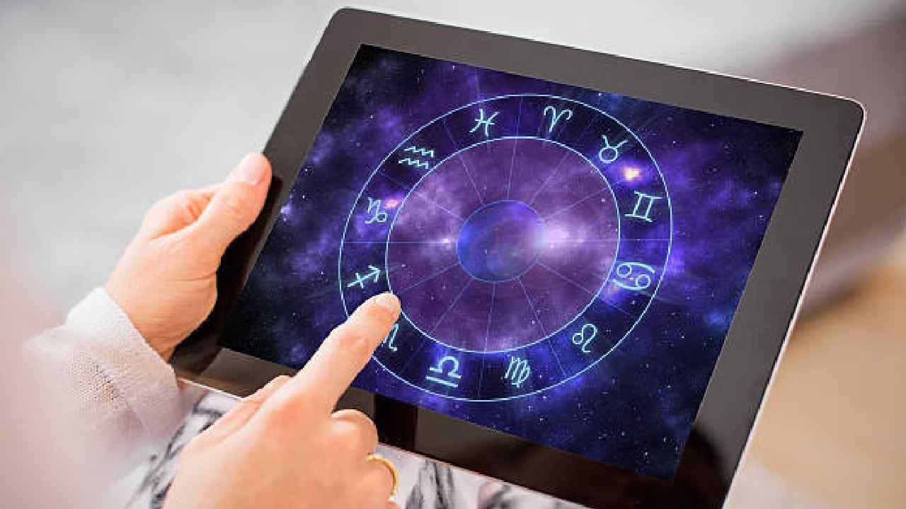 Horoscope: ದಿನಭವಿಷ್ಯ, ದಿನ ಬಳಕೆಯ ವಸ್ತುಗಳನ್ನು ಮಾರಾಟ ಮಾಡುವ ಈ ರಾಶಿಯವರಿಗೆ ಇಂದು ಲಾಭವಿರಲಿದೆ Horoscope: ದಿನಭವಿಷ್ಯ, ದಿನ ಬಳಕೆಯ ವಸ್ತುಗಳನ್ನು ಮಾರಾಟ ಮಾಡುವ ಈ ರಾಶಿಯವರಿಗೆ ಇಂದು ಲಾಭವಿರಲಿದೆ