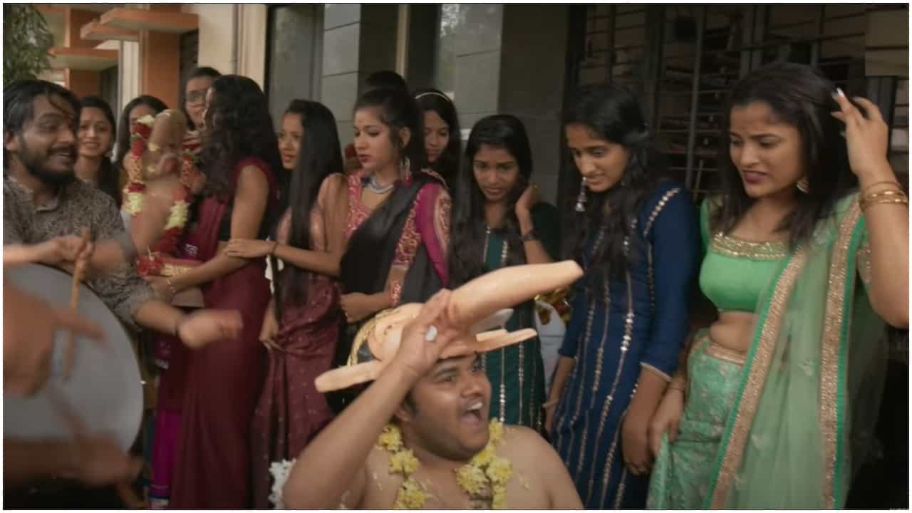 Hostel Hudugaru Bekagiddare Trailer: ಮಿತಿ ಮೀರಿದೆ ಹಾಸ್ಟೆಲ್ ಹುಡುಗರ ಹಾವಳಿ; ಏನೆಲ್ಲ ಮಾಡವ್ರೆ ನೀವೇ ನೋಡಿ Hostel Hudugaru Bekagiddare Trailer: ಮಿತಿ ಮೀರಿದೆ ಹಾಸ್ಟೆಲ್ ಹುಡುಗರ ಹಾವಳಿ; ಏನೆಲ್ಲ ಮಾಡವ್ರೆ ನೀವೇ ನೋಡಿ