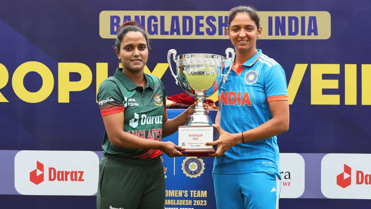 INDW vs BANW: ಫೈನಲ್ ಪಂದ್ಯ ಟೈ: ಜಂಟಿ ವಿಜೇತರಾದ ಭಾರತ-ಬಾಂಗ್ಲಾದೇಶ್ INDW vs BANW: ಫೈನಲ್ ಪಂದ್ಯ ಟೈ: ಜಂಟಿ ವಿಜೇತರಾದ ಭಾರತ-ಬಾಂಗ್ಲಾದೇಶ್