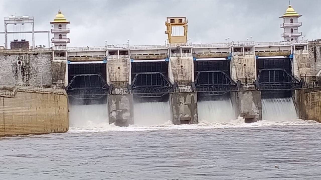 Karnataka Dam Water Level: ಆ.17ರ ರಾಜ್ಯದ ಪ್ರಮುಖ ಡ್ಯಾಂಗಳ ನೀರಿನ ಮಟ್ಟ ಇಲ್ಲಿದೆ Karnataka Dam Water Level: ಆ.17ರ ರಾಜ್ಯದ ಪ್ರಮುಖ ಡ್ಯಾಂಗಳ ನೀರಿನ ಮಟ್ಟ ಇಲ್ಲಿದೆ