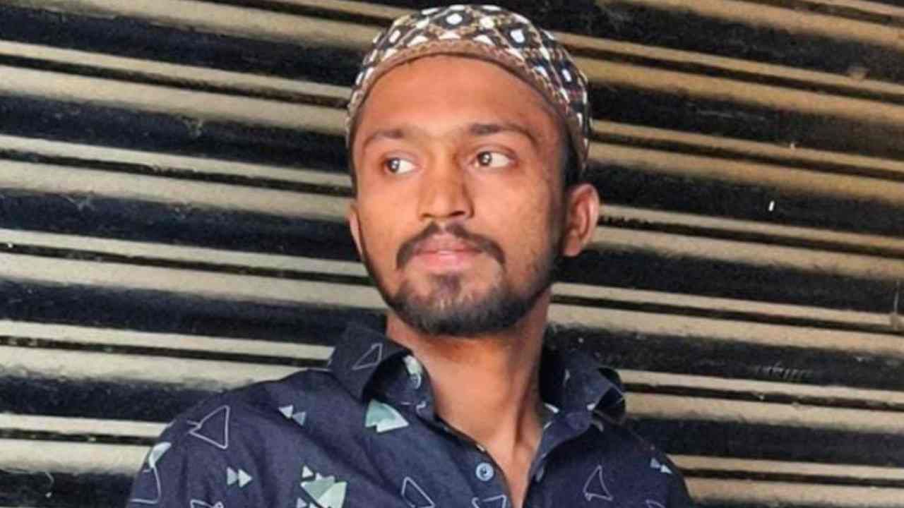 ಜನನಿಬಿಡ ಪ್ರದೇಶದಲ್ಲಿ ಹಾಡಹಗಲೇ ಯುವಕನಿಗೆ ಚಾಕು ಇರಿದು ಪರಾರಿಯಾದ ದುಷ್ಕರ್ಮಿಗಳು: ದೂರು ದಾಖಲು ಜನನಿಬಿಡ ಪ್ರದೇಶದಲ್ಲಿ ಹಾಡಹಗಲೇ ಯುವಕನಿಗೆ ಚಾಕು ಇರಿದು ಪರಾರಿಯಾದ ದುಷ್ಕರ್ಮಿಗಳು: ದೂರು ದಾಖಲು