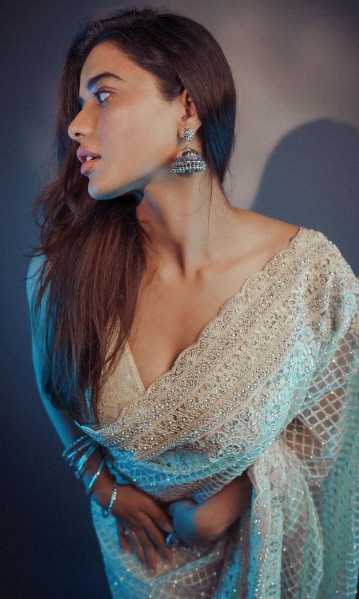 Ketika-Sharma2