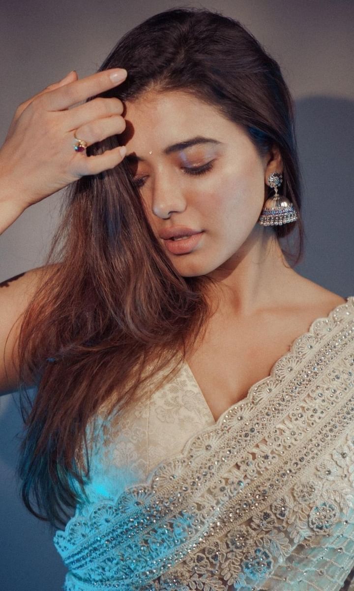 Ketika-Sharma3