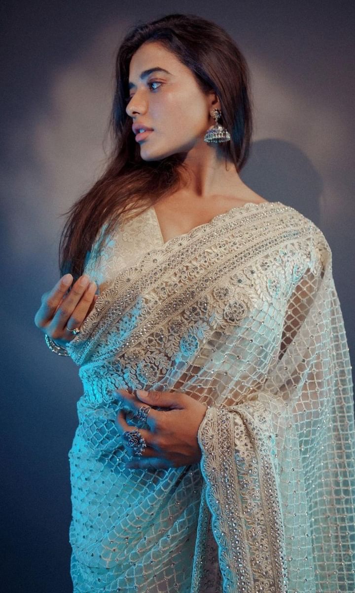 Ketika-Sharma9