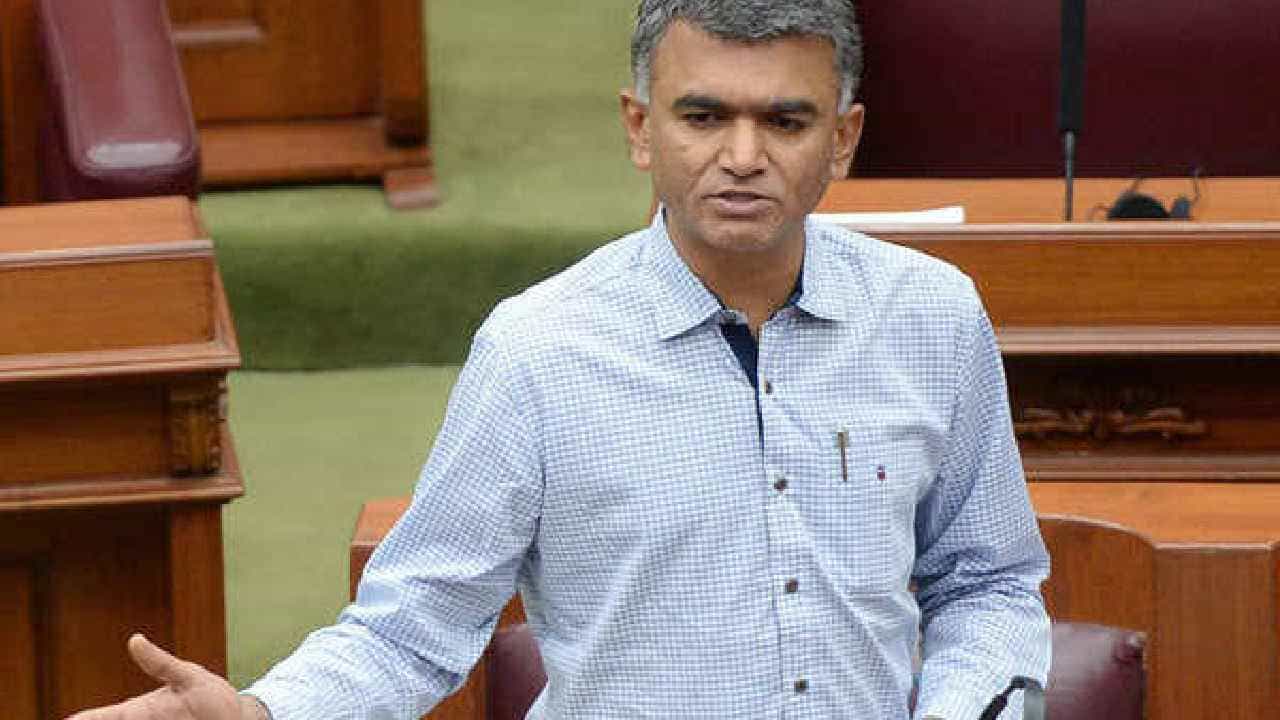 ಆರ್ಎಸ್ಎಸ್ಗೆ ಜಮೀನು ಹಸ್ತಾಂತರಕ್ಕೆ ತಡೆ, ಸದನದಲ್ಲಿ ಮಾಹಿತಿ ನೀಡಿದ ಕೃಷ್ಣಬೈರೇಗೌಡ ಆರ್ಎಸ್ಎಸ್ಗೆ ಜಮೀನು ಹಸ್ತಾಂತರಕ್ಕೆ ತಡೆ, ಸದನದಲ್ಲಿ ಮಾಹಿತಿ ನೀಡಿದ ಕೃಷ್ಣಬೈರೇಗೌಡ