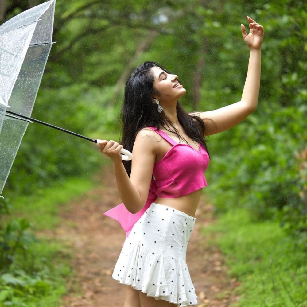 ಕೃತಿ ಶೆಟ್ಟಿ ಅವರು ‘ಉಪ್ಪೇನಾ’ ಸಿನಿಮಾ ಮೂಲಕ ನಾಯಕಿ ಆದರು. ಈ ಸಿನಿಮಾ ಮೂಲಕ ಅವರು ಸಿಕ್ಕಾಪಟ್ಟೆ ಜನಪ್ರಿಯತೆ ಪಡೆದರು.