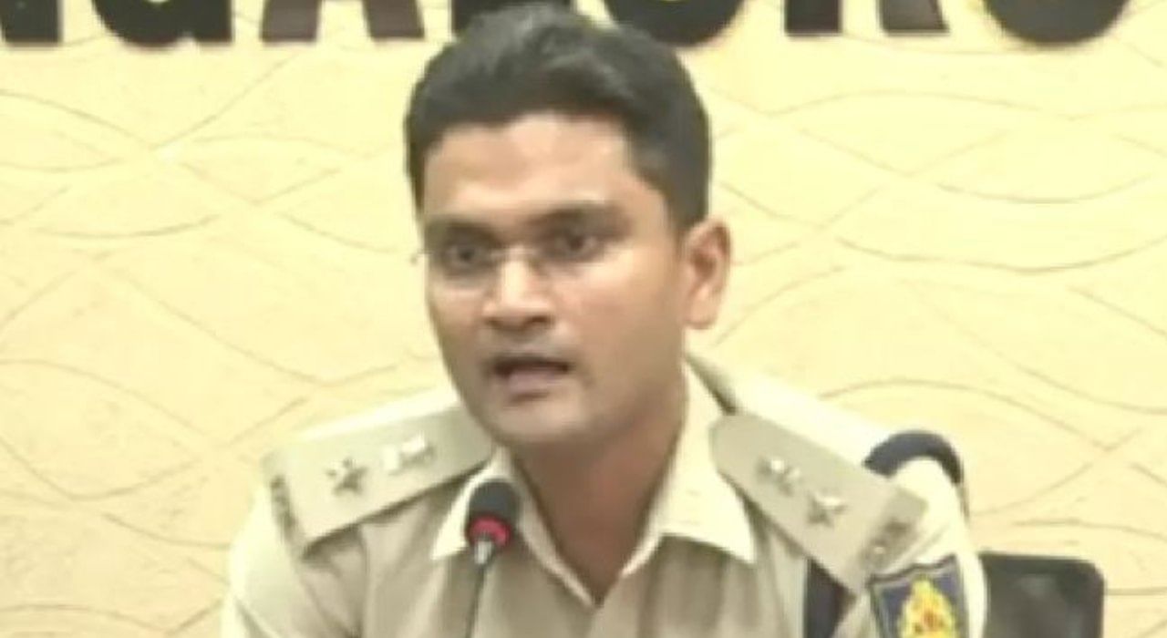 Mangaluru News: ಸಂಚಾರ ನಿಯಮ ಉಲ್ಲಂಘನೆ; 222 ಡಿಎಲ್ಗಳ ಅಮಾನತಿಗೆ ಮಂಗಳೂರು ಪೊಲೀಸರ ಶಿಫಾರಸು Mangaluru News: ಸಂಚಾರ ನಿಯಮ ಉಲ್ಲಂಘನೆ; 222 ಡಿಎಲ್ಗಳ ಅಮಾನತಿಗೆ ಮಂಗಳೂರು ಪೊಲೀಸರ ಶಿಫಾರಸು