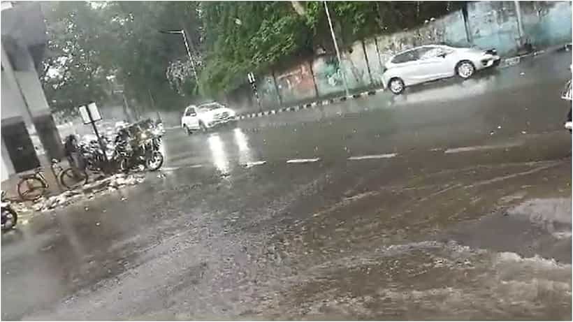 Bengaluru Rains: ಬೆಂಗಳೂರಿನ ಹಲವೆಡೆ ಬಿರುಗಾಳಿ ಸಹಿತ ಮಳೆ; ಬನ್ನೇರುಘಟ್ಟ ಪಾರ್ಕ್ನಲ್ಲಿ ಪ್ರವಾಸಿಗರ ಪರದಾಟ
