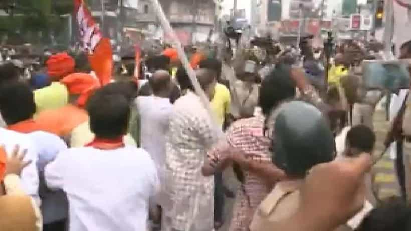 Bihar Lathi Charge: ಬಿಹಾರದಲ್ಲಿ ಪ್ರತಿಭಟನಾ ನಿರತರ ಮೇಲೆ ಪೊಲೀಸರಿಂದ ಲಾಠಿ ಚಾರ್ಜ್: ಬಿಜೆಪಿ ಮುಖಂಡ ಸಾವು