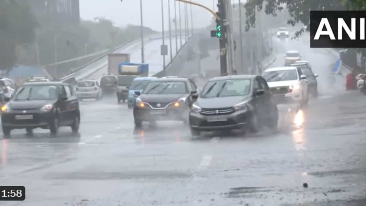 Mumbai Rain: ಮುಂಬೈಯಲ್ಲಿ ಭಾರೀ ಮಳೆ; ಪಾಲ್ಘರ್, ಥಾಣೆ, ರಾಯಗಢದಲ್ಲಿ ಆರೆಂಜ್ ಅಲರ್ಟ್ Mumbai Rain: ಮುಂಬೈಯಲ್ಲಿ ಭಾರೀ ಮಳೆ; ಪಾಲ್ಘರ್, ಥಾಣೆ, ರಾಯಗಢದಲ್ಲಿ ಆರೆಂಜ್ ಅಲರ್ಟ್