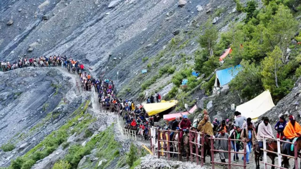 Amarnath Yatra: ಕಾಶ್ಮೀರದಲ್ಲಿ ಭಾರೀ ಮಳೆ, ಅಮರನಾಥ ಯಾತ್ರೆ ಸ್ಥಗಿತ