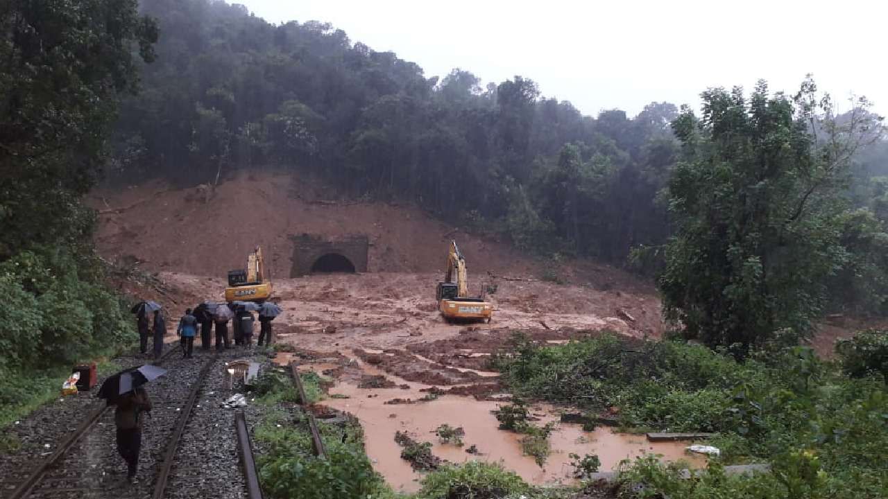 Castle Rock to Dudhsagar: ಭಾರೀ ಮಳೆ ಹಿನ್ನೆಲೆ ಕ್ಯಾಸಲ್​ರಾಕ್ ಸಂಪೂರ್ಣ ನಾಶ,  ಕ್ಯಾಸಲ್ ರಾಕ್ ಟು ದೂಧ್ ​​​ಸಾಗರದವರೆಗೂ ಪ್ರವೇಶ ನಿಷೇಧ