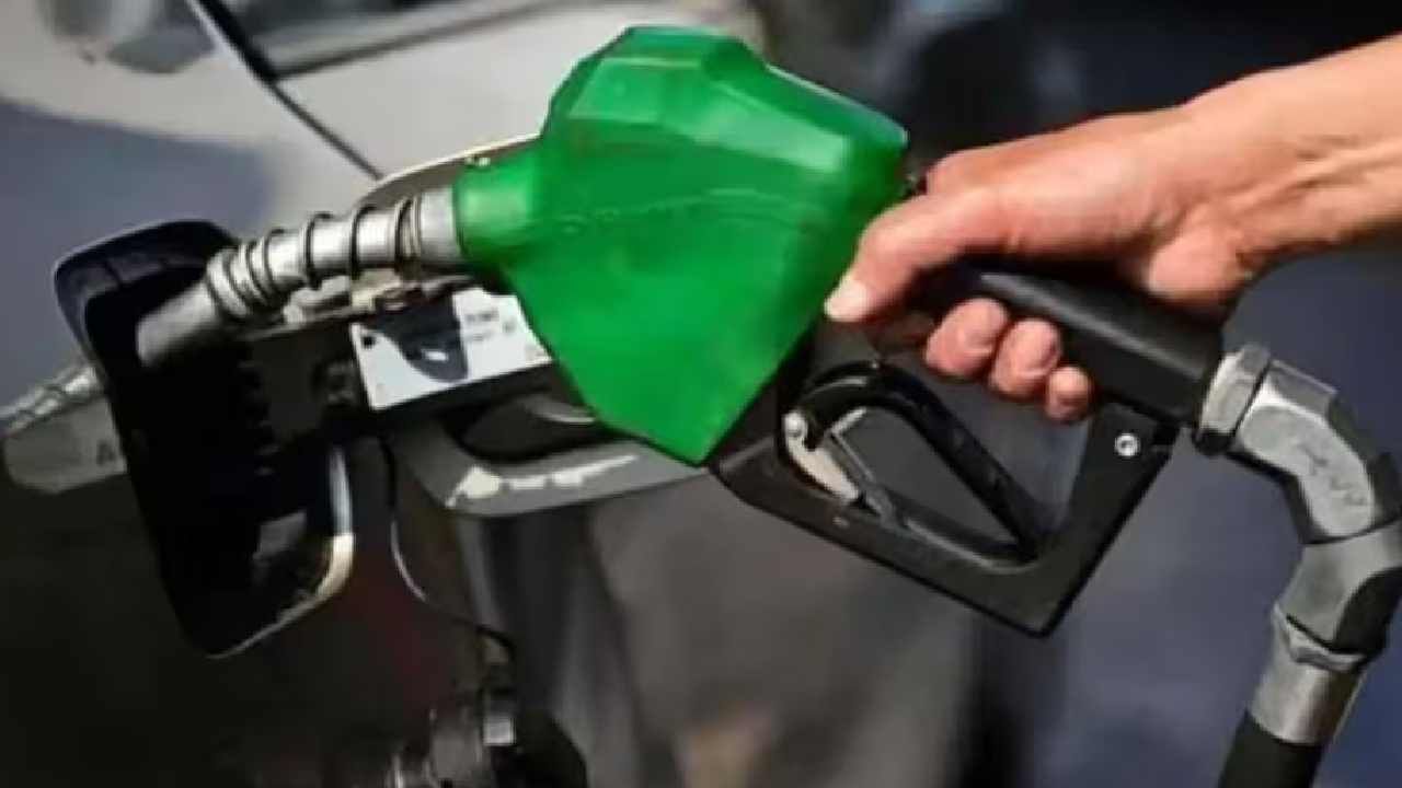 Petrol Price on July 14: ಬೆಂಗಳೂರು ಸೇರಿ ದೇಶದ ಪ್ರಮುಖ ನಗರಗಳಲ್ಲಿ ಜುಲೈ 14ರಂದು ಪೆಟ್ರೋಲ್, ಡೀಸೆಲ್ ದರ ಎಷ್ಟಿದೆ, ವಿವರ ಇಲ್ಲಿದೆ