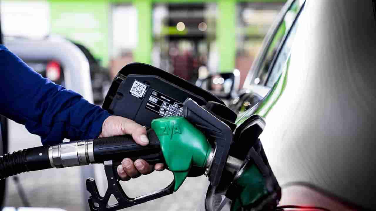 Petrol Price on July 27: ಬೆಂಗಳೂರು ಸೇರಿ ದೇಶದ ಪ್ರಮುಖ ನಗರಗಳಲ್ಲಿ ಜುಲೈ 27ರಂದು ಪೆಟ್ರೋಲ್, ಡೀಸೆಲ್ ದರ ಎಷ್ಟಿದೆ, ವಿವರ ಇಲ್ಲಿದೆ