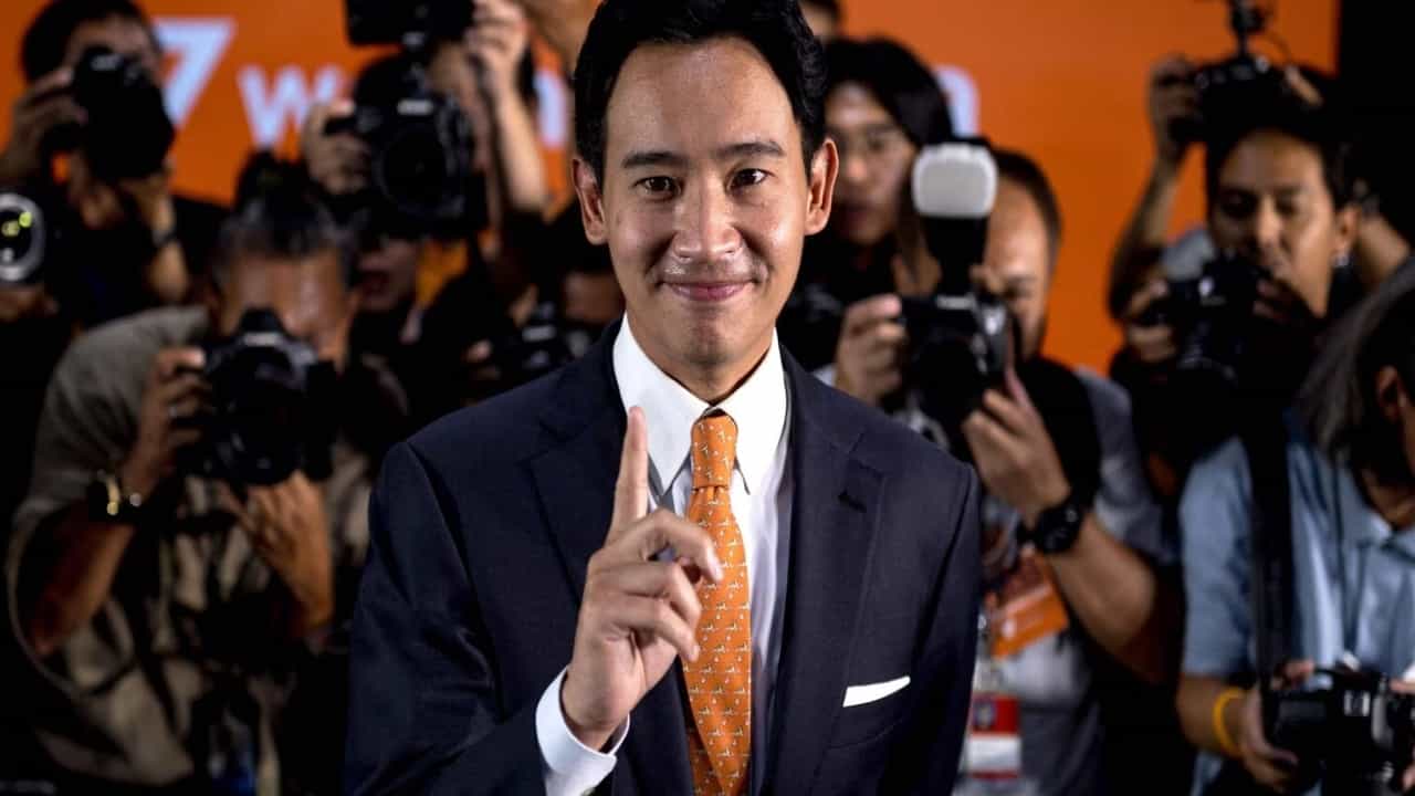 Thailand Elections: ಸಂಸತ್ ಸ್ಥಾನದಿಂದ ಅಮಾನತು; ಪ್ರಧಾನಿ ಹುದ್ದೆಗೇರಲು ಪಿಟಾ ಲಿಮ್ಜಾರೋನ್ರಾಟ್ಗೆ ಮತ್ತೊಂದು ಅಡ್ಡಿ Thailand Elections: ಸಂಸತ್ ಸ್ಥಾನದಿಂದ ಅಮಾನತು; ಪ್ರಧಾನಿ ಹುದ್ದೆಗೇರಲು ಪಿಟಾ ಲಿಮ್ಜಾರೋನ್ರಾಟ್ಗೆ ಮತ್ತೊಂದು ಅಡ್ಡಿ
