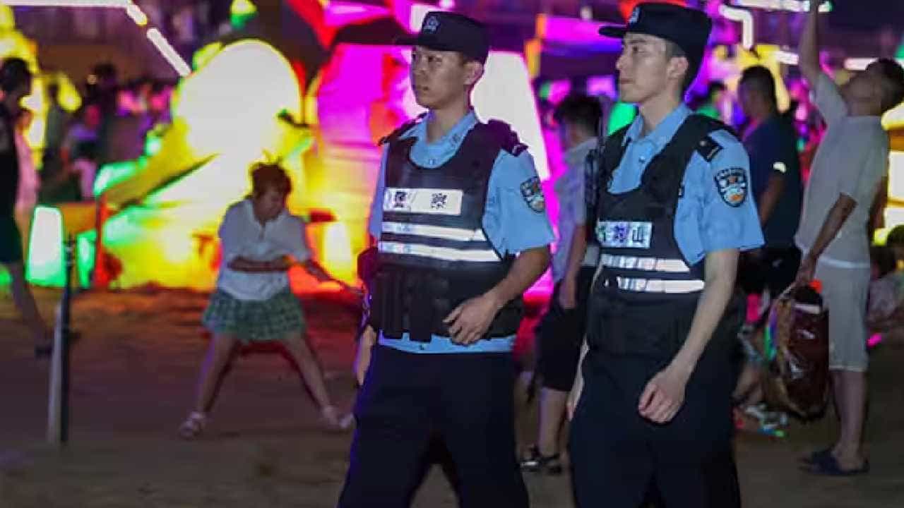 China: ಚೀನಾದ ಶಿಶುವಿಹಾರದಲ್ಲಿ ವ್ಯಕ್ತಿಯಿಂದ ಚಾಕು ಇರಿತ, ಮಕ್ಕಳು, ಶಿಕ್ಷಕರು ಸೇರಿ 6 ಮಂದಿ ಸಾವು China: ಚೀನಾದ ಶಿಶುವಿಹಾರದಲ್ಲಿ ವ್ಯಕ್ತಿಯಿಂದ ಚಾಕು ಇರಿತ, ಮಕ್ಕಳು, ಶಿಕ್ಷಕರು ಸೇರಿ 6 ಮಂದಿ ಸಾವು