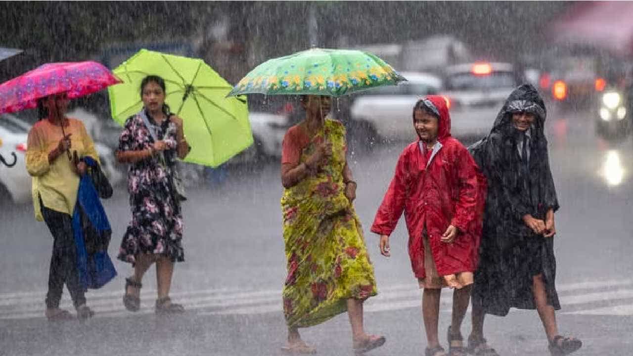 Karnataka Rains: ಚಿಕ್ಕಮಗಳೂರು, ಕೊಡಗು, ಶಿವಮೊಗ್ಗ ಸೇರಿದಂತೆ 9ಕ್ಕೂ ಅಧಿಕ ಜಿಲ್ಲೆಗಳಲ್ಲಿ ಮುಂದಿನ 24 ಗಂಟೆಗಳಲ್ಲಿ ಭಾರಿ ಮಳೆಯ ಸಂಭವ Karnataka Rains: ಚಿಕ್ಕಮಗಳೂರು, ಕೊಡಗು, ಶಿವಮೊಗ್ಗ ಸೇರಿದಂತೆ 9ಕ್ಕೂ ಅಧಿಕ ಜಿಲ್ಲೆಗಳಲ್ಲಿ ಮುಂದಿನ 24 ಗಂಟೆಗಳಲ್ಲಿ ಭಾರಿ ಮಳೆಯ ಸಂಭವ